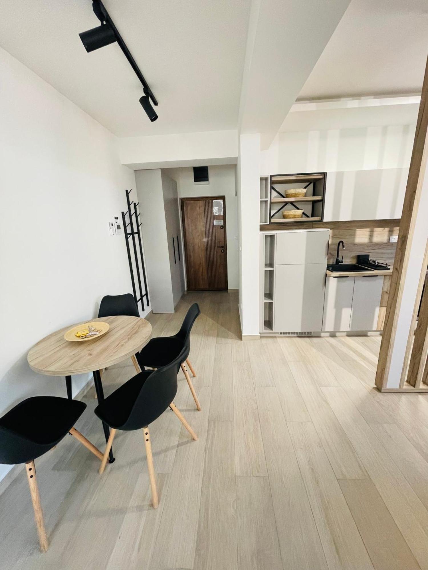 Dora Family Apartments Будва Екстер'єр фото